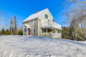 Family-Friendly Retreat in Barre 2 Spacious Decks